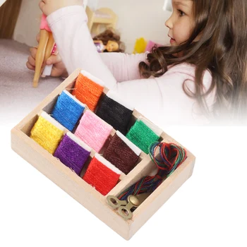Set za šivanje dollhouse u mjerilu 1: 12, bogata detaljima, rafiniran svijetle boje, minijaturnog šivanje kutija za nakit sa svojim rukama